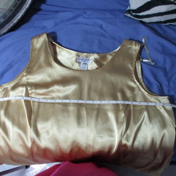 Lady Dorby Dbl. Breasted Sleeveless Blazer style, Size 22 with Gold Tank Top - Picture 9 of 9